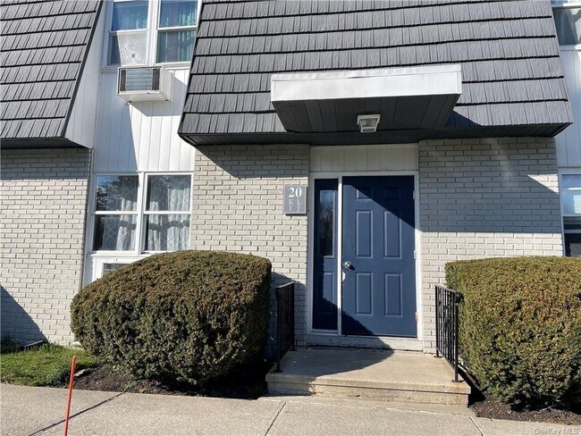 Photo - 20 White Gate Rd Condo Unit I