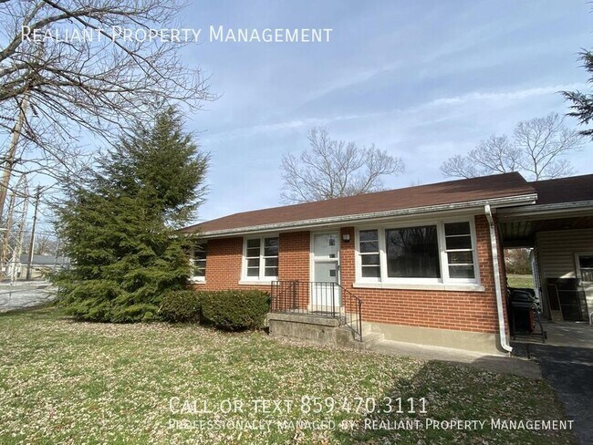 Building Photo - 208 W. Linden- Rental
