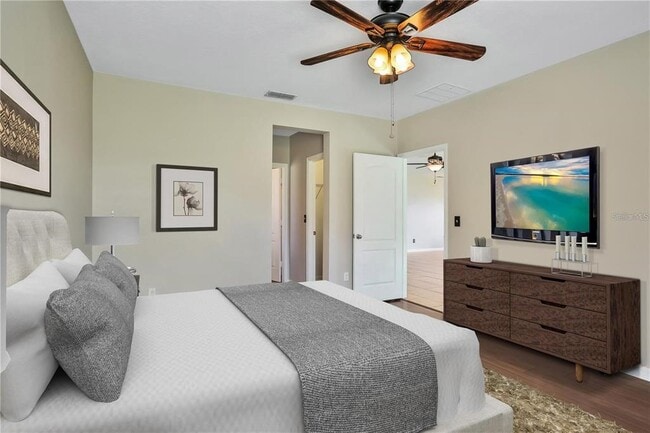 Photo - 2221 Tulip Valley Point