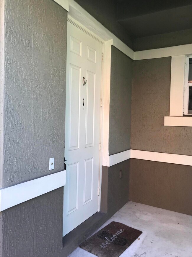 Photo - 990 Millbrae Ct