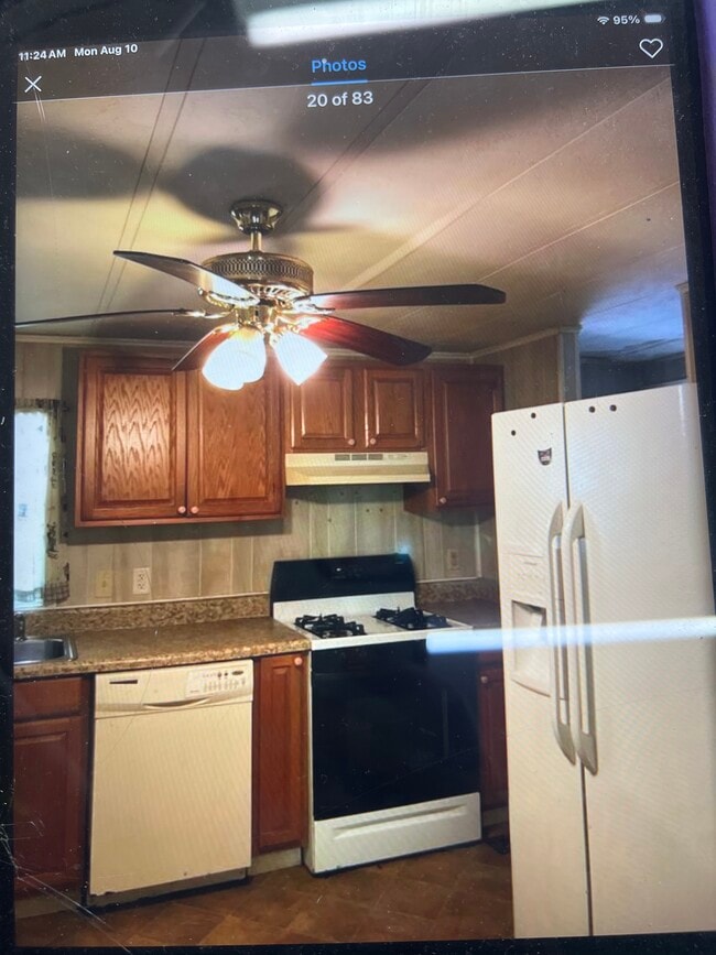 Photo - 210 Kennedy Rd