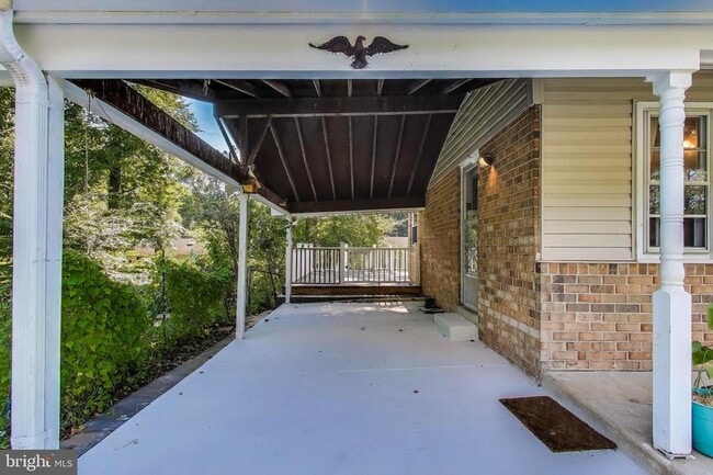 Photo - 5406 Parkvale Terrace