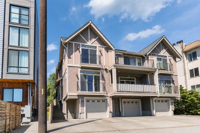 Photo - Spacious 3 Bed 2.5 Bath Townhome with Views and Two Parking Spaces – First Hill/Capitol Hill