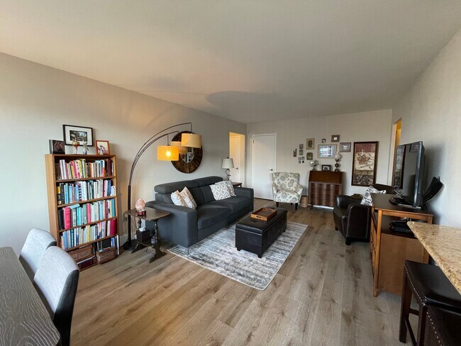 Photo - 1105 E Spring St Unit 1306