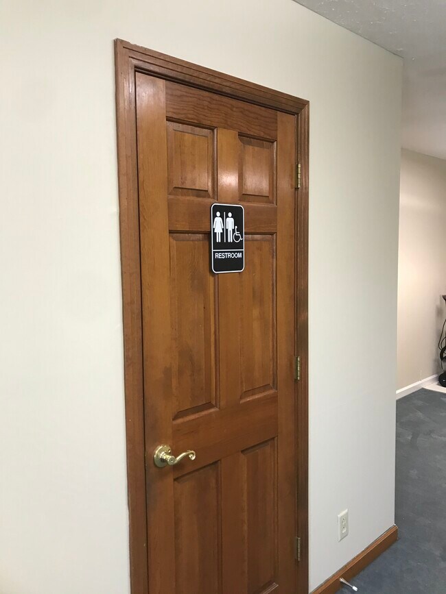 Photo - 841 Wren Rd Ste 4