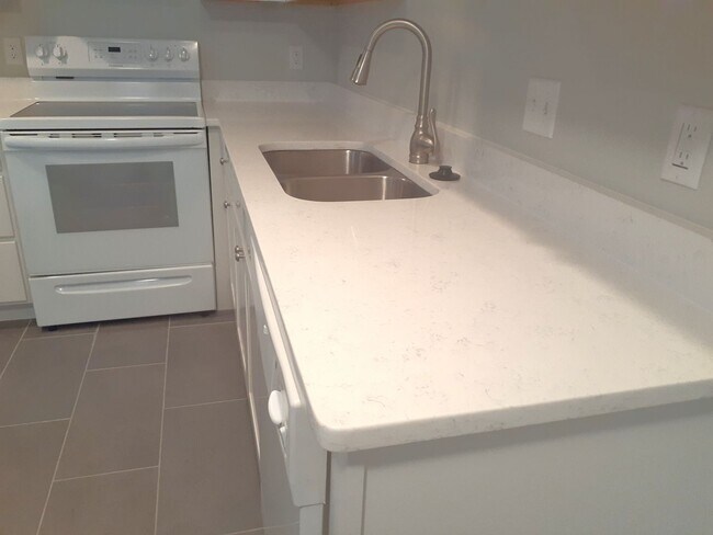 Photo - 262 -264 George Waterman Road Unit 262 George Waterman  5