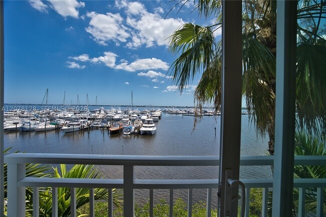 Photo - 815 NW Flagler Ave Unit 305