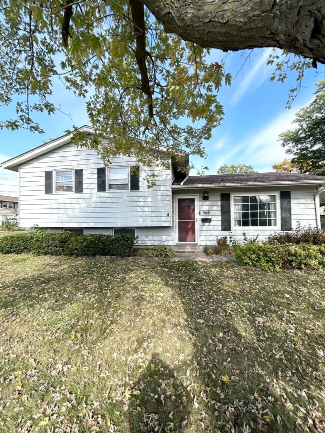 Photo - 908 Hillside Dr