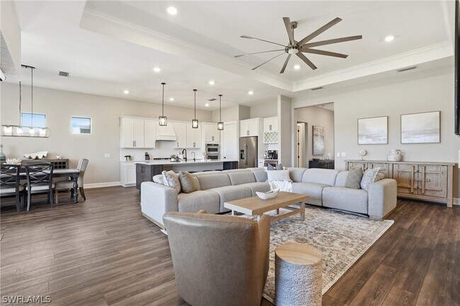 Photo - 20040 Hartford Blvd