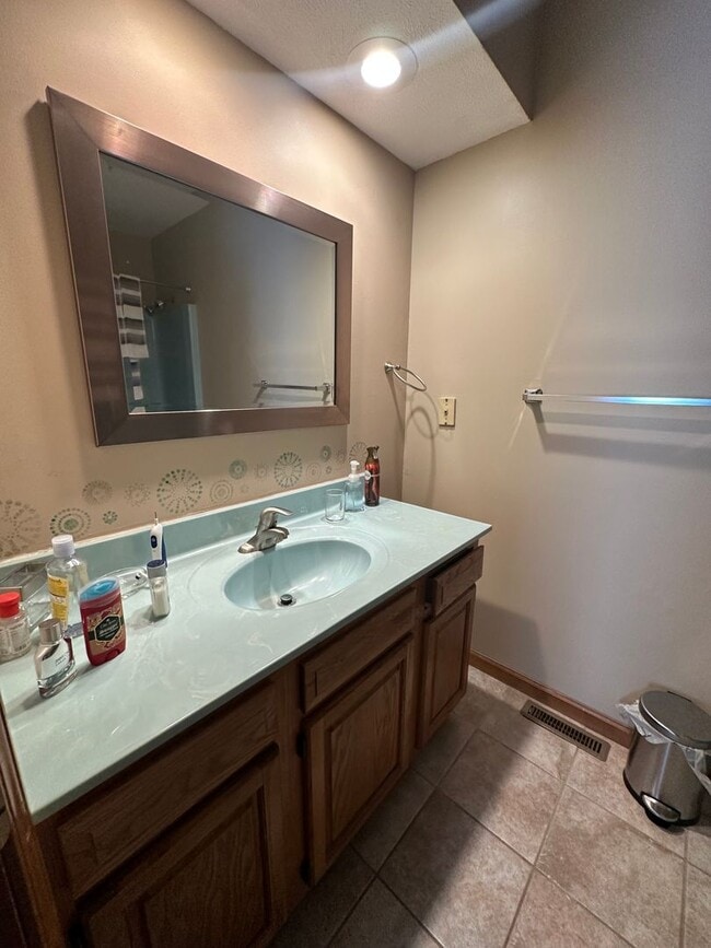 2308 Checkerberry Ln