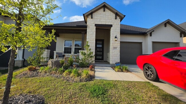 Photo - 1513 Larson Ln