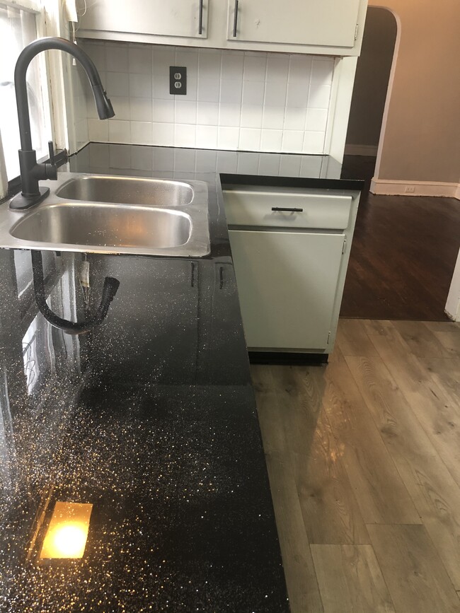 Photo - 12113 Craven Ave