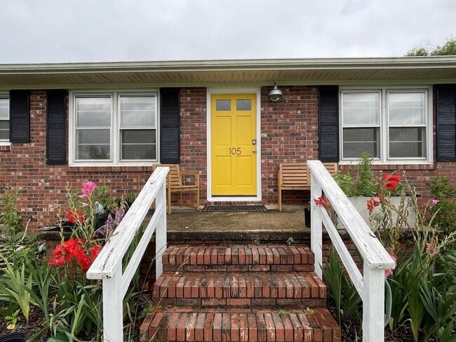 Photo - 105 King James Rd House