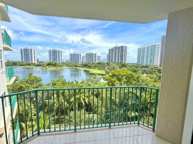 Photo - 20000 E Country Club Dr Unit 612