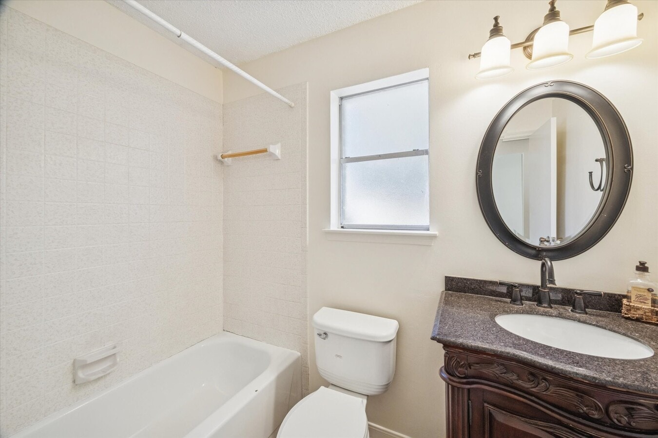 Photo - 1119 Downing Cir