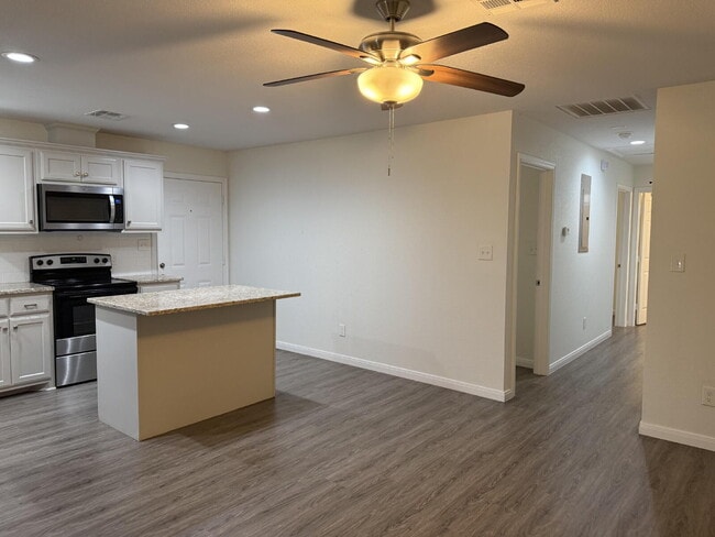 Photo - Charming 3-Bedroom, 2-Bath Duplex in Waco ...