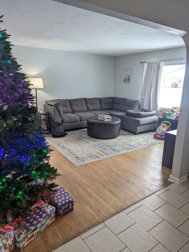 Photo - 2110 Ohm Ave