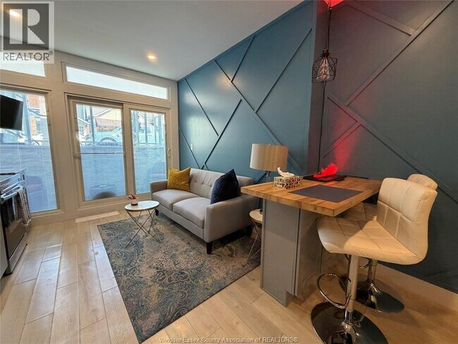 Photo - 477 Pelissier St Unit 2