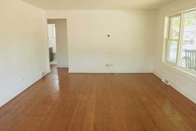 Photo - 9944 Cook Ave