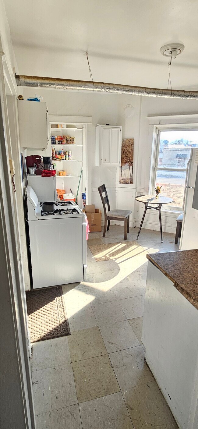 Photo - 3858 N St Louis Ave Unit 2