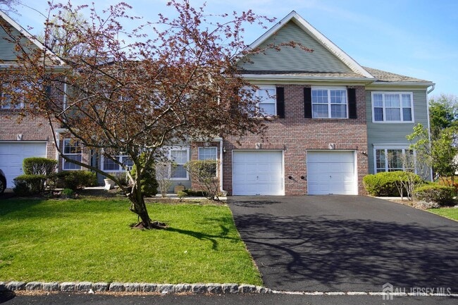 Photo - 102 Wellington Park Dr