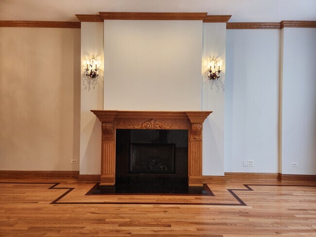 Living room with fireplace