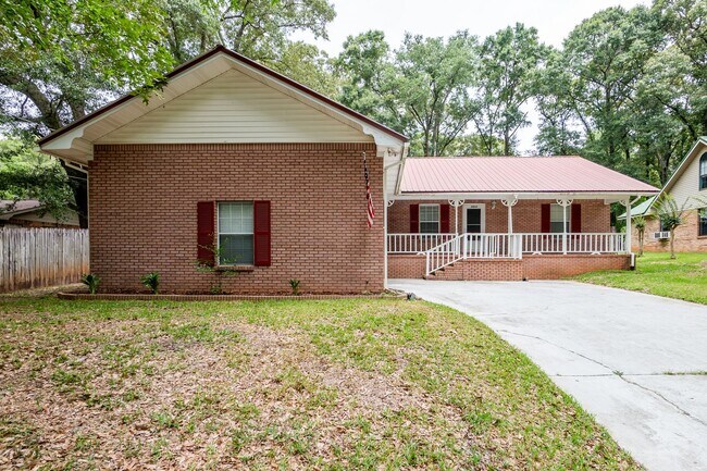 Photo - Charming Crestview Home