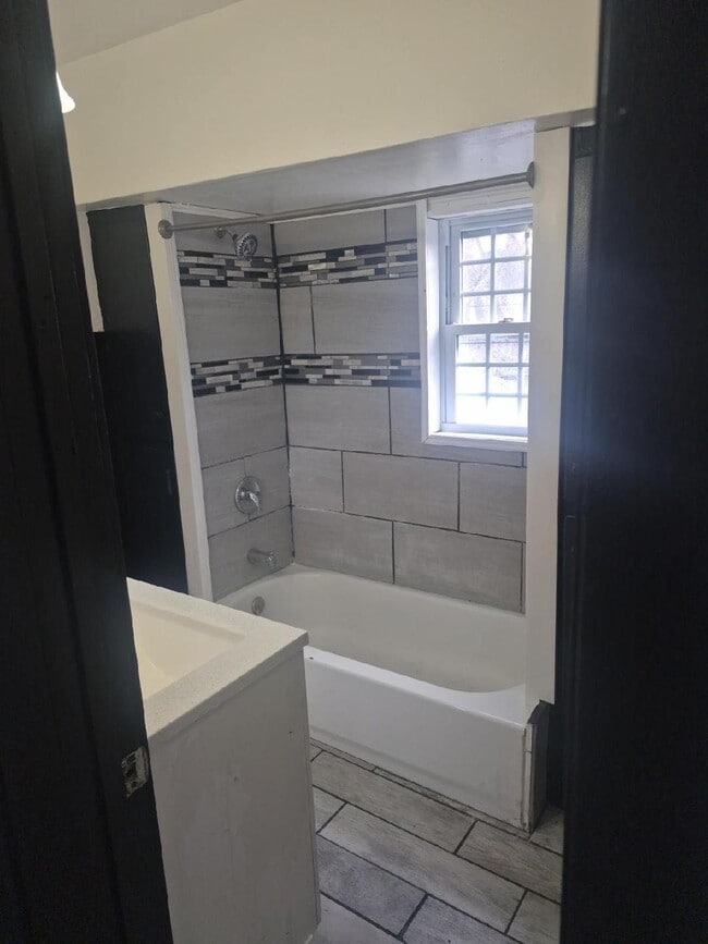 Building Photo - 4406 N 26th St