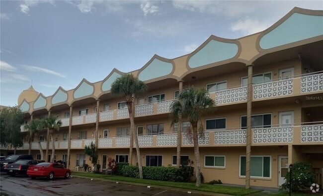 Building Photo - 2467 Finlandia Ln Unit 27 Rental