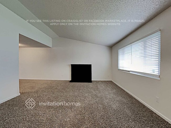 Photo - 200 Bonfield Way