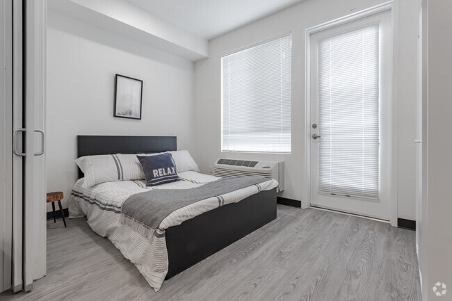 1BR, 1BA – 400 SF