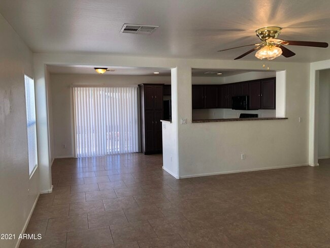 1331 S 227th Ave