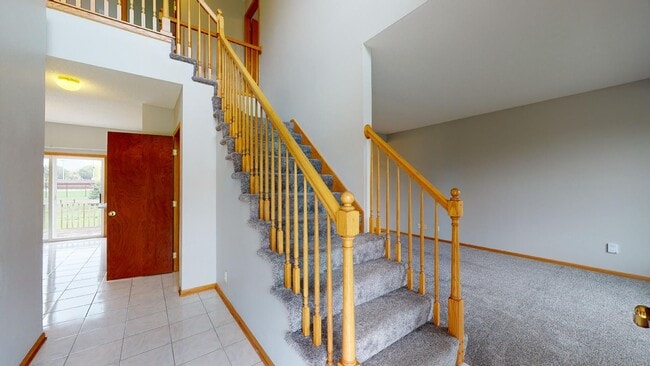 2504 Somerset Dr