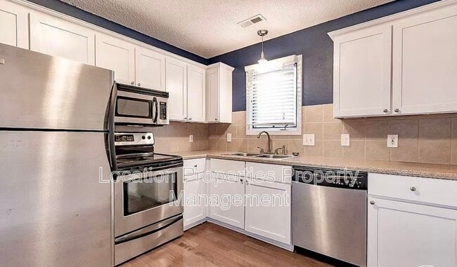 Photo - 3024 Havrone Way