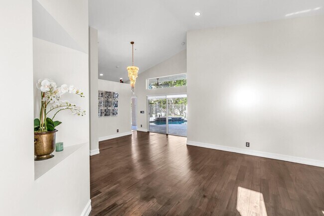 Photo - 1015 Thistle Creek Ct