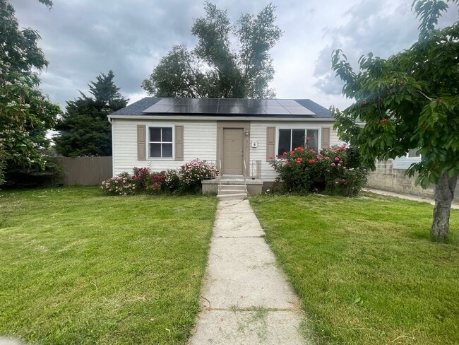 Fully furnished basement apartment in Provo! - Fully furnished basement apartment in Provo!