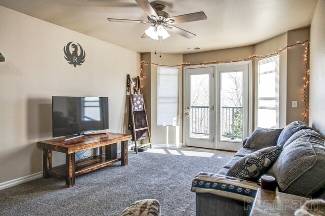 1BD, 1BA - Living room