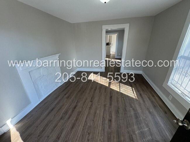 Photo - 319 Gamma St S