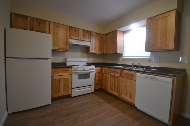 Building Photo - Northwood Hills 8 plex Unit 1