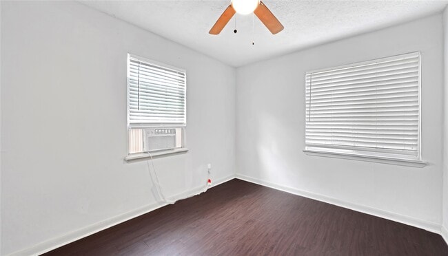 Building Photo - 2503 Delano St