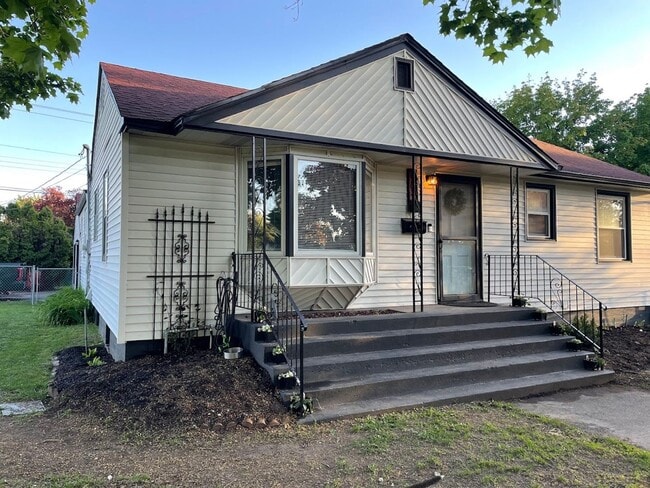 Photo - Audubon-Downriver Neighborhood 3+ bedroom, 1 bath corner lot with large, fenced yard