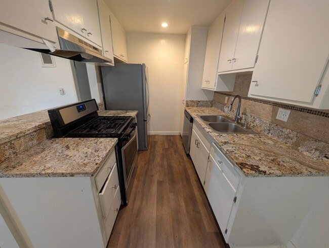 Building Photo - 12716 Venice Blvd. Rental