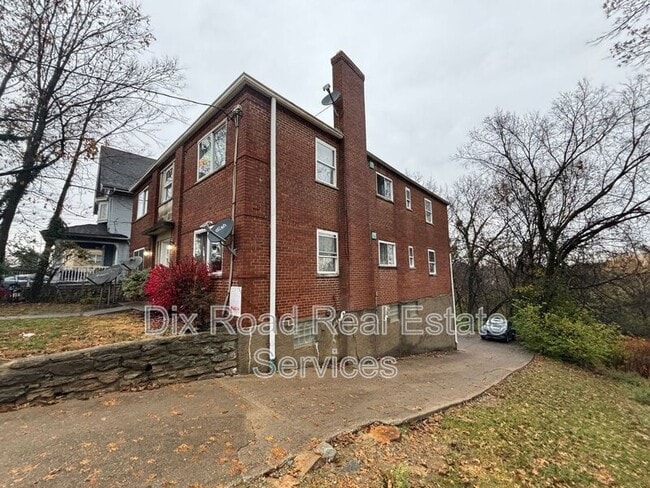 Photo - 2390 Harrison Ave