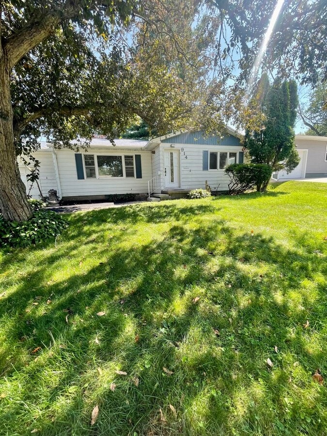 3 bedroom, 1 bath home for rent in great l... - 3 bedroom, 1 bath home for rent in great l...