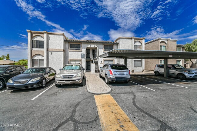 Building Photo - 10802 N 16th Ave Unit 3