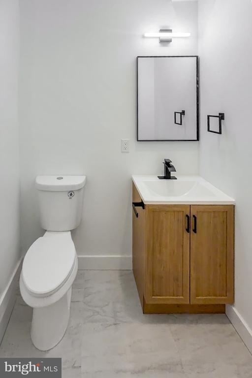 Photo - 2350 N 16th St