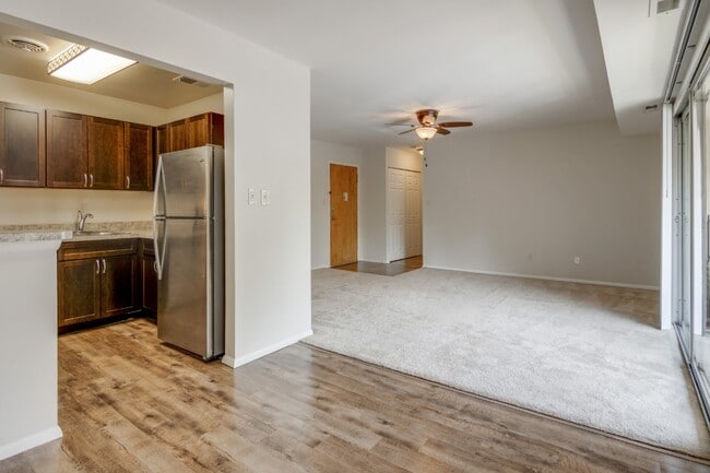 Photo - Abbey Square