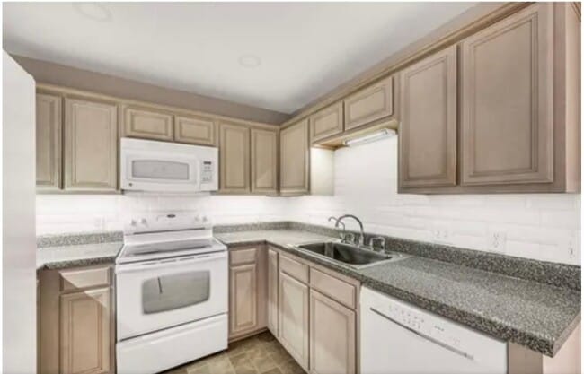 Cocina - 182 Antler Ridge Cir