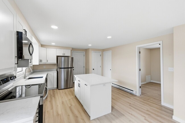 Photo - 12605 Main St Unit #200