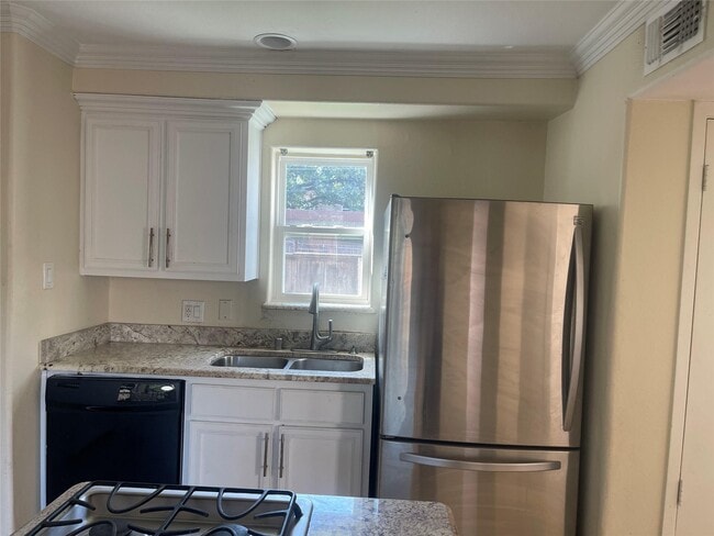 Photo - 5734 Harvest Hill Rd